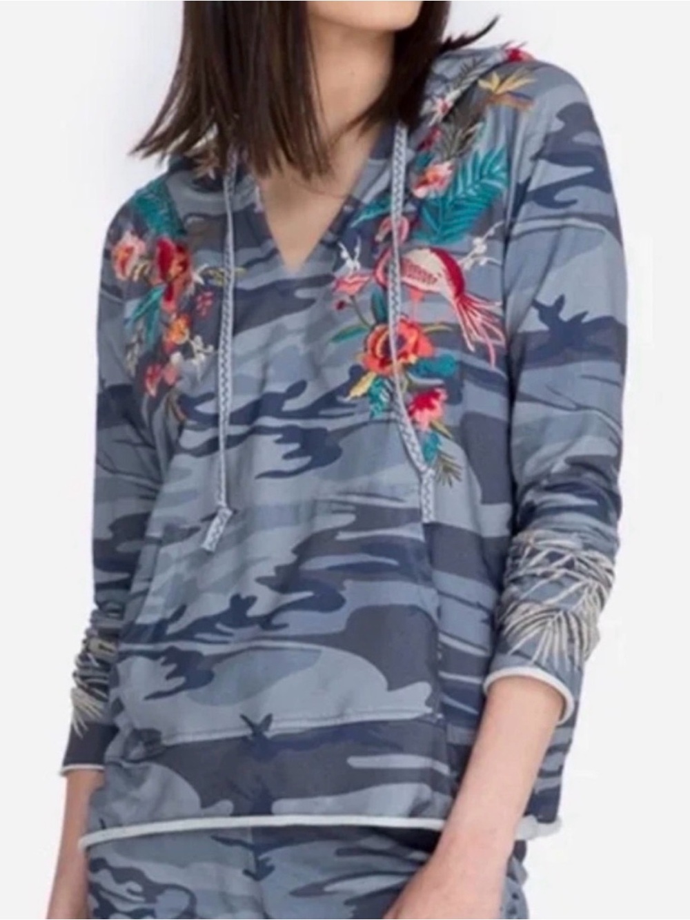 Johnny Was Nohea Camo Hoodie Medium Embroidered French Terry Raw Edge S